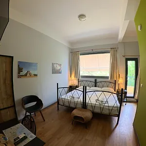 Rentrooms ゲストハウス テッサロニキ