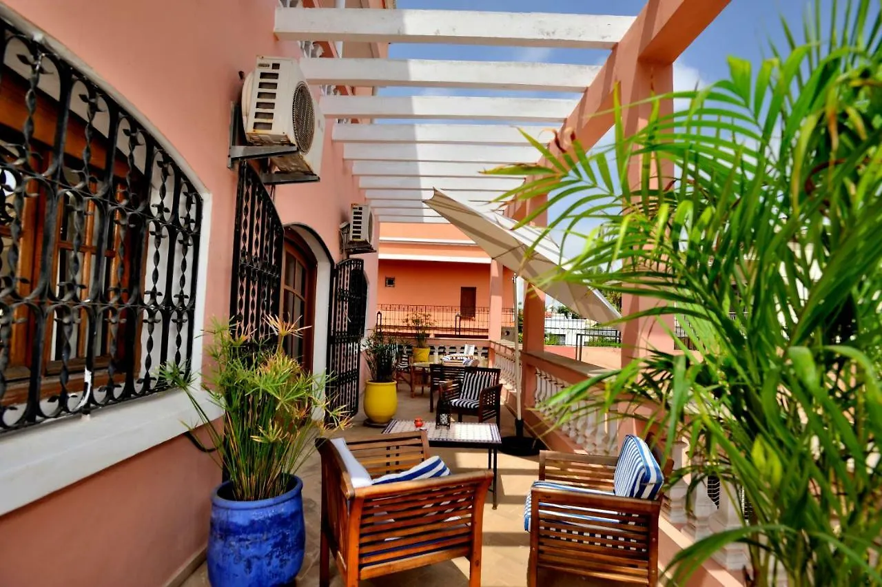 Vendégház Lhostel A Casablanca