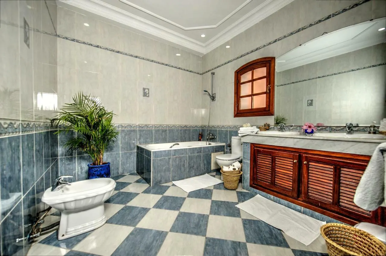 Lhostel A Casablanca 2*,  Marokkó